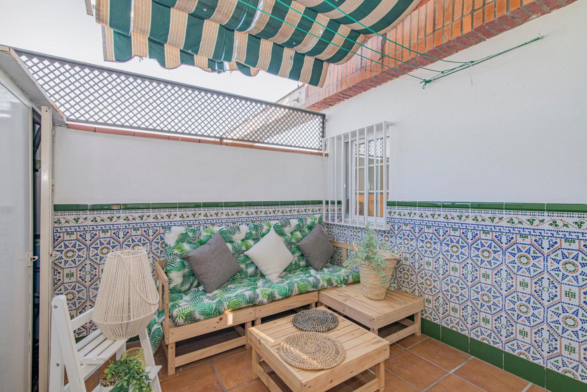 Atico Trucha Retreat Con Terraza Pangsapuri Granada